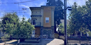 832 Southeast Cedar Street Gallery 1