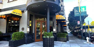 571 Chestnut Street Gallery 20