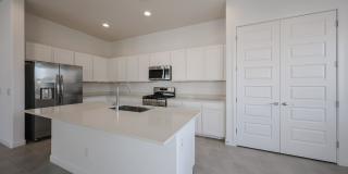 Beautiful 4 bedroom plus den home in Aloravita Gallery 23