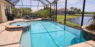 Seasonal Short-Term 4 Bedroom 3 Bathroom Heated Pool Home located in Venetian Golf & River Club! Gallery 4