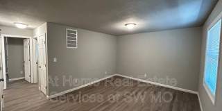 900 S Crutcher Gallery 2