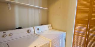 3 bed/1.5 bath townhome right off of I-49 Gallery 6