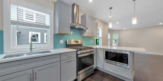 161 4th St Gallery 7