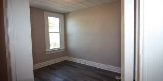 Beautiful 3 BD 1 BA Townhome in Amazing Location Gallery 8