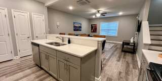 TE - SpottswoodAve3885 Gallery 1