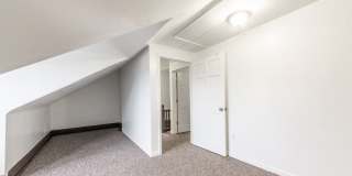 Available AUGUST 2026 - MAGNIFICENT MT. WASHINGTON 5 BEDROOM MASTERPIECE OF A HOME! PRIME LOCATION WITH A GARAGE, CENTRAL AIR AND IN-UNIT LAUNDRY!!! Gallery 30