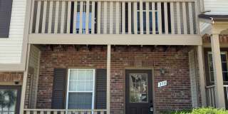 3 Bed 2 Bath Townhouse in Louisville Available July!! Gallery 1