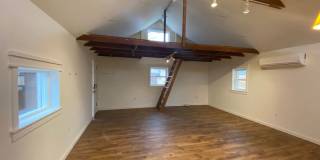 Beautiful 2 bedroom home in Chaffee Park with Huge Studio Gallery 24