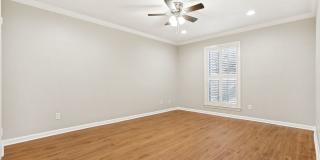 GROUND-FLOOR 2-BEDROOM ALAMO HEIGHTS CONDOMINIUM Gallery 20