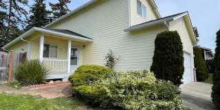 Beautiful 3 Bedroom Home, Pet Friendly! Gallery 1