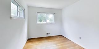 11907 HUNTERS Lane Gallery 21