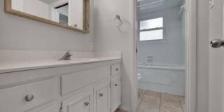 Beautiful home available in Castle Hills! Gallery 27