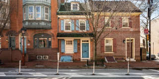 438 SPRUCE Street Gallery 1