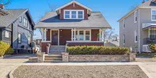 522 N Washington Avenue Gallery 1