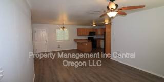 2010 NE Full Moon Dr Gallery 3