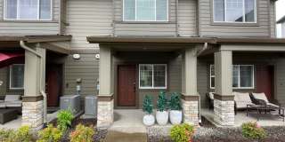 Beautiful, Bight & Modern 2Bd/2.5Ba Townhome in North Bethany! Two car attached garage, In unit laundry!! Gallery 1