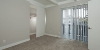 Monterey Townhouse Gallery 16