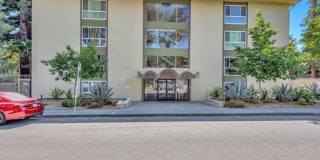 Well Located and Spacious 2 Bedroom 2 Bath Condo in Mountain View Gallery 1