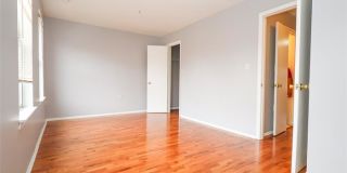 1005 Hillman Street Gallery 2