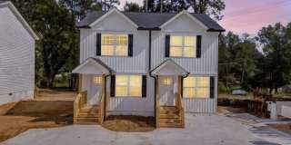 1300 Riverbend Road Gallery 1