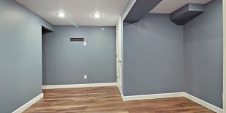 115 N Hager Avenue Gallery 26