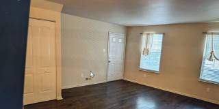 1204 HUNTINGDON Mews Gallery 1