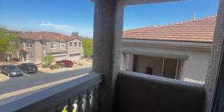 Beautiful Townhome in Gated Black Mountain Vistas (Henderson) Gallery 8
