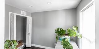 8201 CROSSBROOK Court Gallery 12