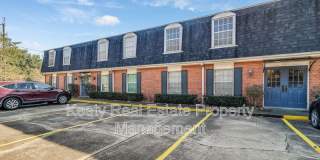 211 Versailles Boulevard Gallery 2