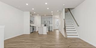 15741 Country House St Gallery 8