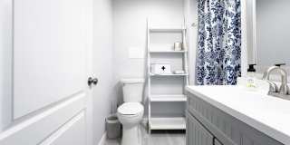 18 N Newark Ave Gallery 19