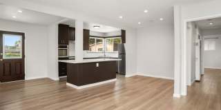 Upgraded Oceanside 3 Bedroom, Available Now! Small Pet OK! Gallery 15