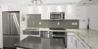 300 N State St Apt 2711 Gallery 1