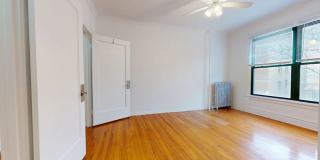 5500 S. Cornell Avenue Gallery 7