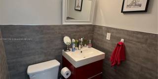 5313 Collins Ave Gallery 7