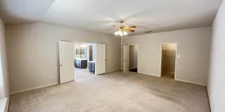 1303 BLUFF FOREST Gallery 38