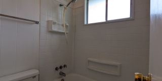1/1 Triplex / Easy Access to I-35 / Fridge / No Carpet / CISD 1/1 Triplex / Easy Access to I-35 / Fridge / No Carpet / CISD Gallery 41
