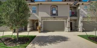 Gap Lease Available! Designer 3/3.5 Townhome with Yard and Garage! Gallery 1