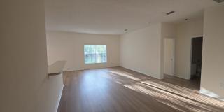 Newly renovated 3 bed, 2 bath home located minutes from Palm Coast dining, shopping, and the beach Gallery 5