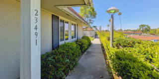 End Unit 3 Bed 2 Bath with a View Gallery 1