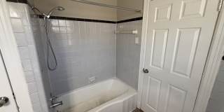 1621 Glenview Avenue - 1623 Gallery 8