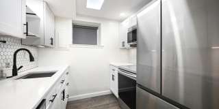 Dual-Entry Designer 2BR | In-Unit W/D | Pet Friendly & Parkside! Available now! Gallery 7