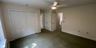 Spacious  South Burlington Townhouse for Rent - Available 7/1 Gallery 17