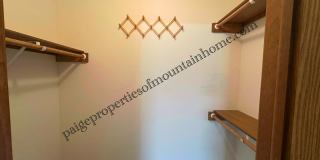 Bright & Spacious 3 Bed / 2 Bath Home in Town! Gallery 1