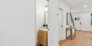 1529 ISHERWOOD Street NE Gallery 12