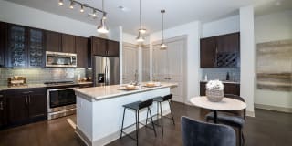 Gateway Chastain Gallery 5