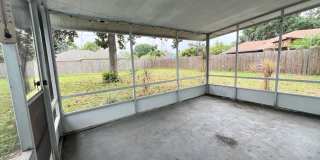 Charming 2 bedroom 1.5 bathroom home Gallery 21