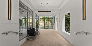 650 SW 1st St Gallery 18