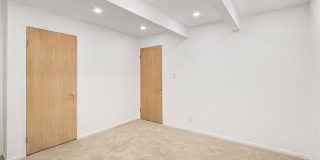 404 Prospect Street Gallery 22