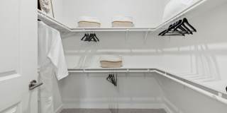 Everleigh Deerfield Age 55+ Apartment Homes Gallery 32